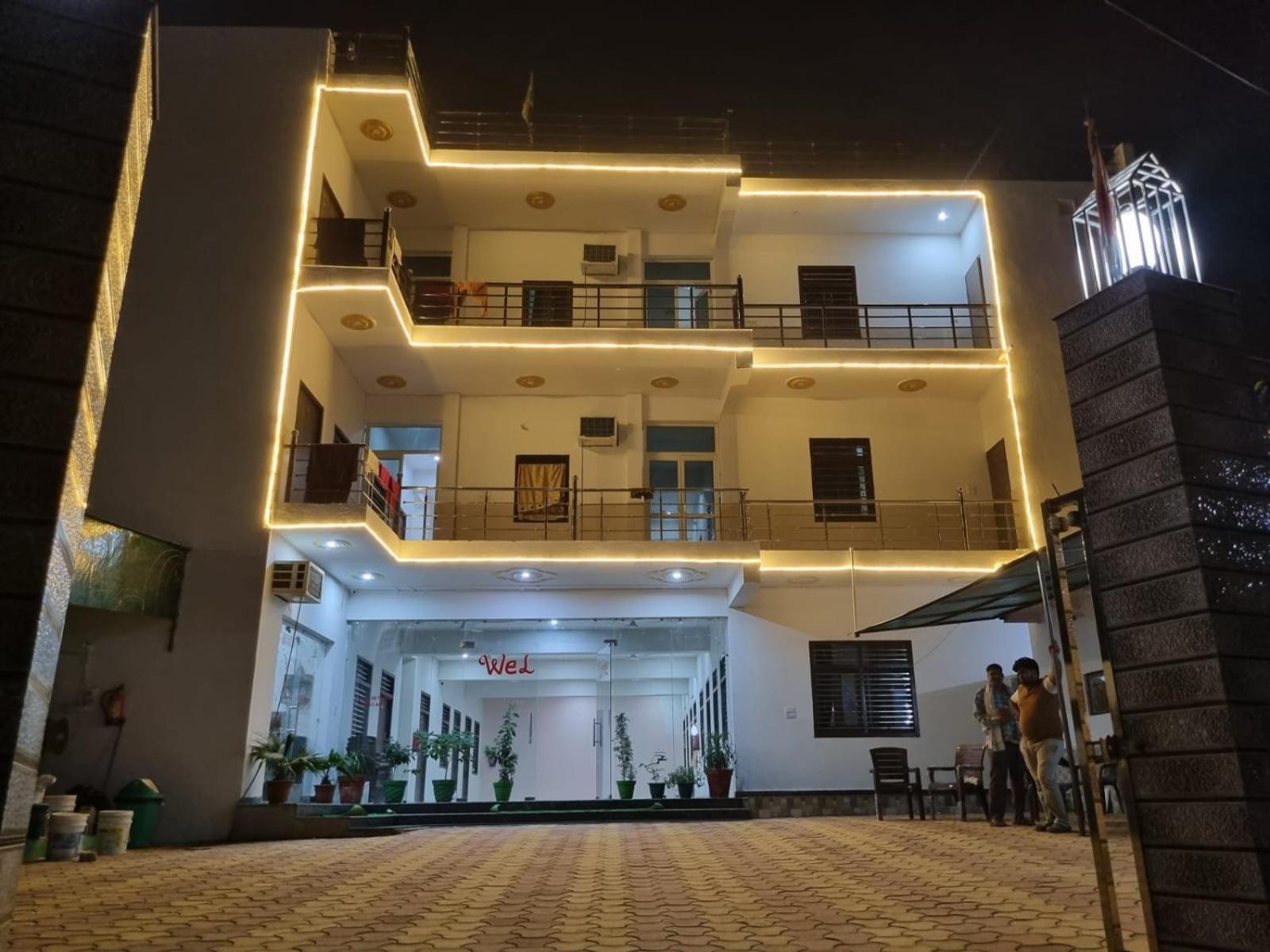 ホテル Vrindavan Bhakti Bhavan- Near Prem Mandir By Mukund エクステリア 写真