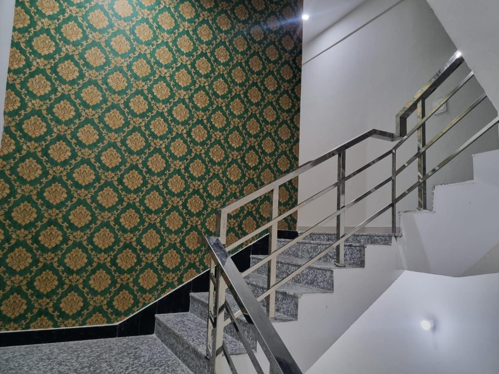 ホテル Vrindavan Bhakti Bhavan- Near Prem Mandir By Mukund エクステリア 写真